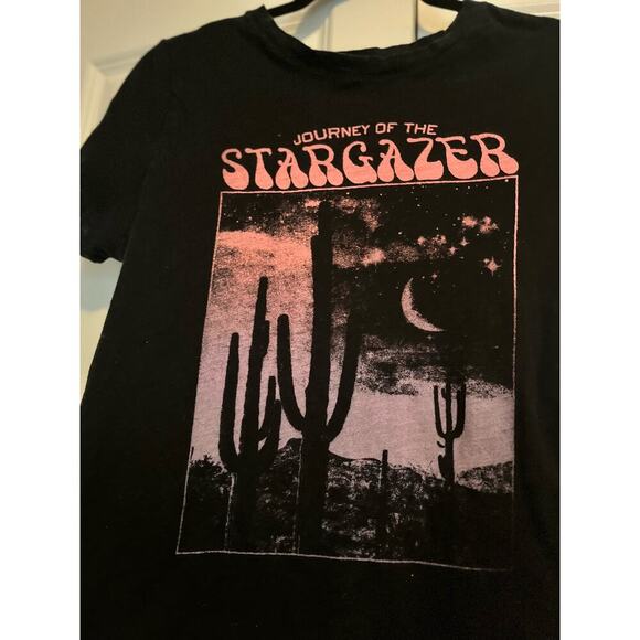 EUC Old Navy Stargazer Short Sleeve Shirt Size Medium - Picture 2 of 5